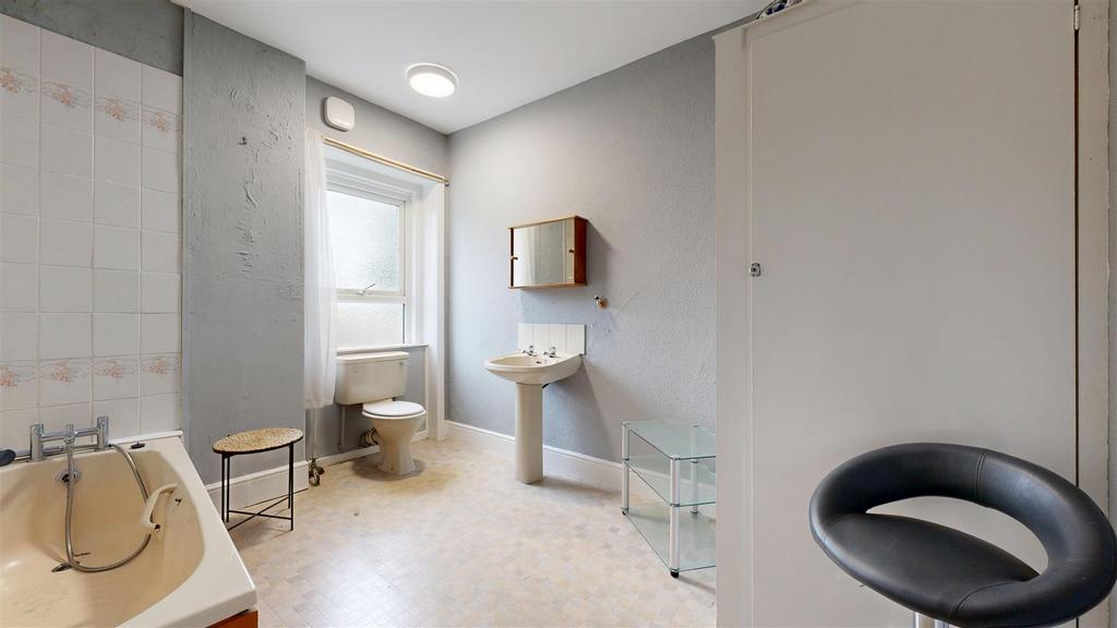 Flat-2-41-Easton-Square-11042025 151941.jpg