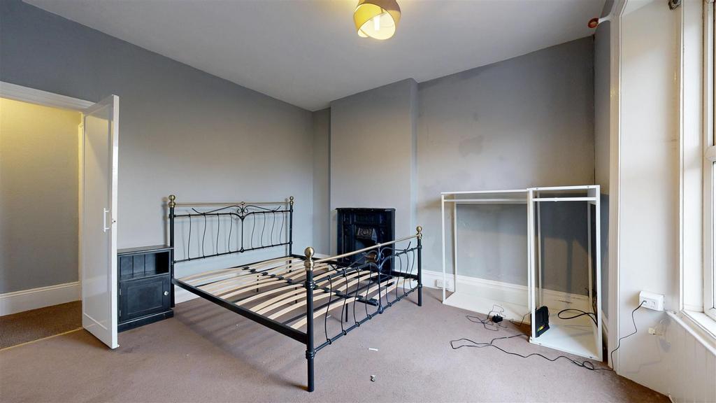Flat-2-41-Easton-Square-11042025 152151.jpg