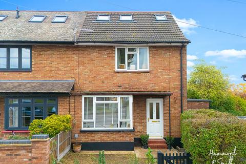 3 bedroom semi-detached house for sale, Centre Avenue, Epping CM16