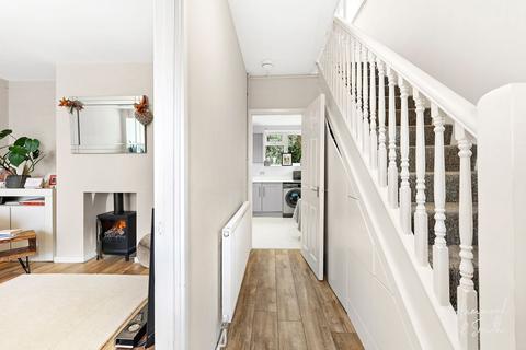 3 bedroom semi-detached house for sale, Centre Avenue, Epping CM16