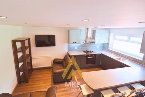 4 bedroom terraced house to rent, Fairgreen Way, Selly Oak, Birmingham B29