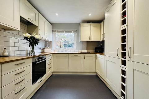 3 bedroom semi-detached house for sale, Park Road, Barlow, Selby