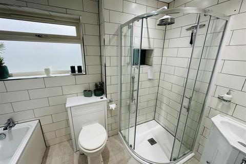 3 bedroom semi-detached house for sale, Park Road, Barlow, Selby