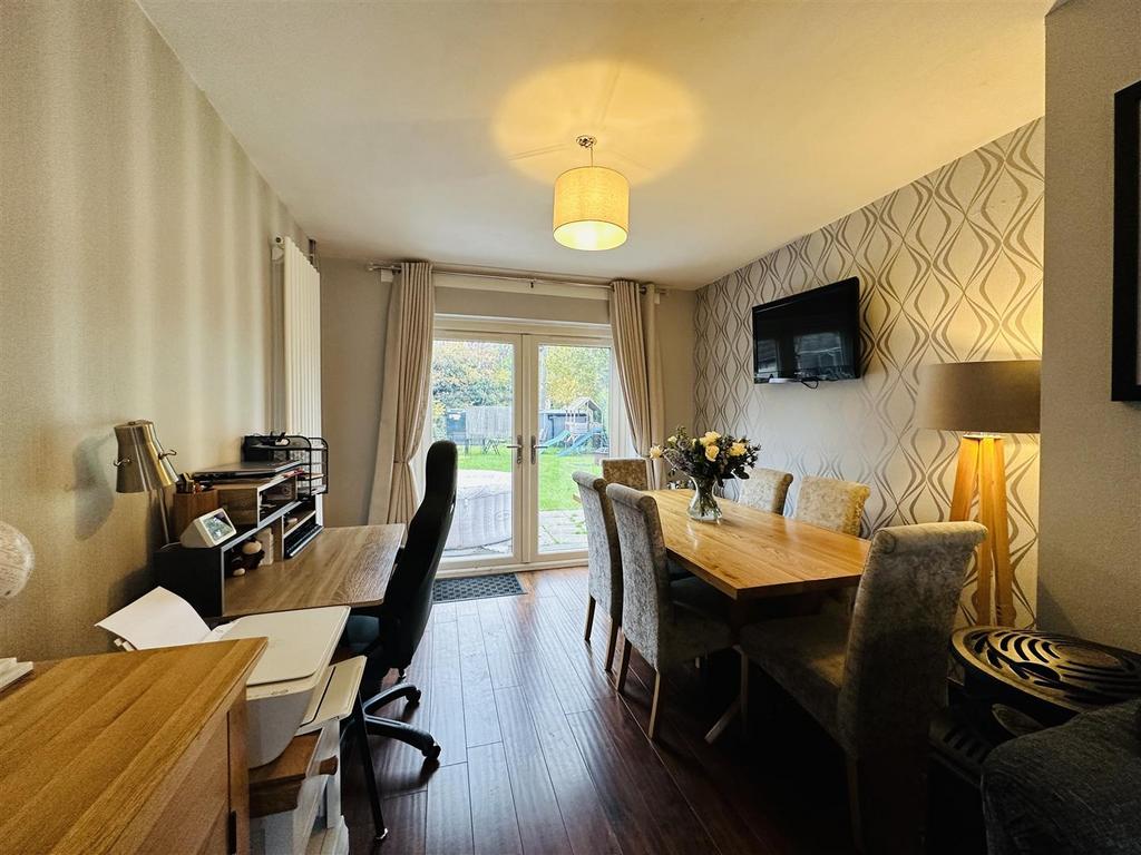 Dining room.jpg
