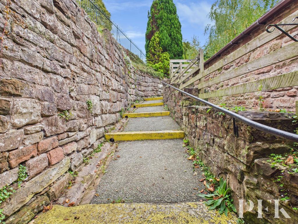Rear Pathway