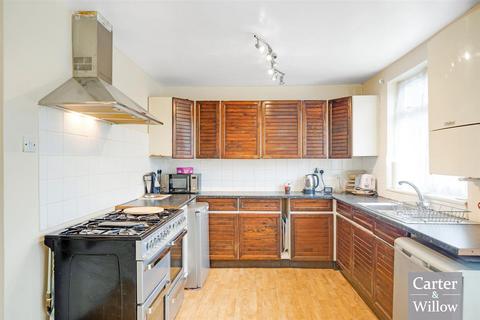 3 bedroom terraced house for sale, Agnes Gardens, Dagenham, Essex