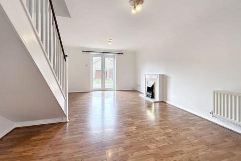 2 bedroom terraced house to rent, Patching Way, Hayes, UB4