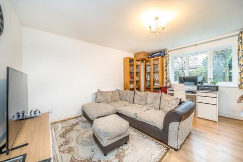 undefined, Richens Close, Hounslow TW3