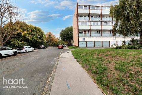 2 bedroom flat for sale, Sylvan Road, LONDON