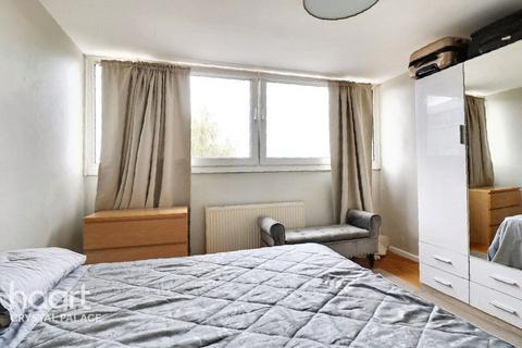 2 bedroom flat for sale, Sylvan Road, LONDON