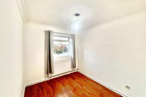 undefined, Memorial Close, Hounslow TW5