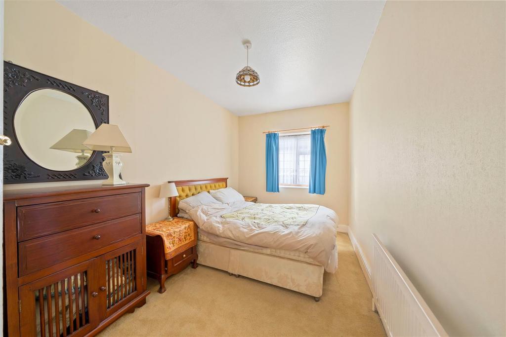Bed 3.JPG
