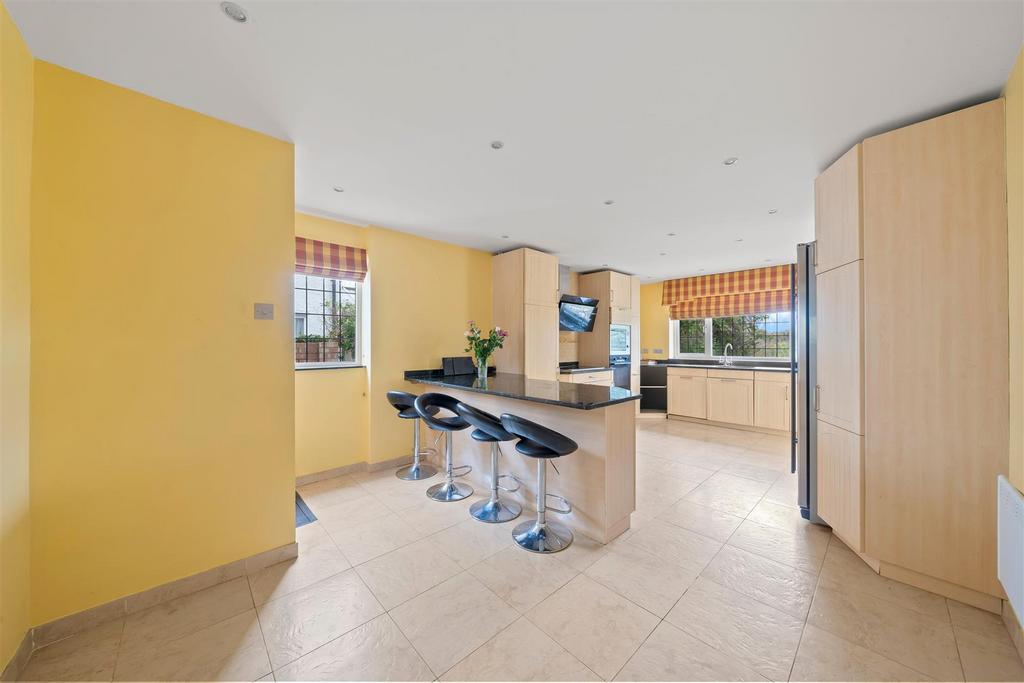Kitchen.JPG