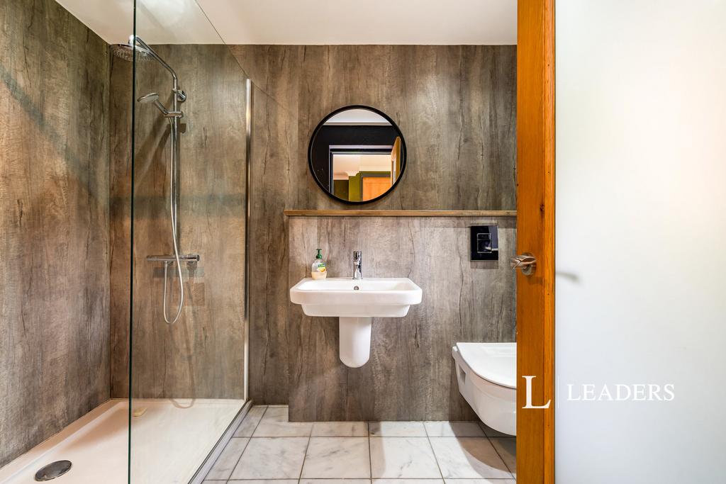 Ensuite