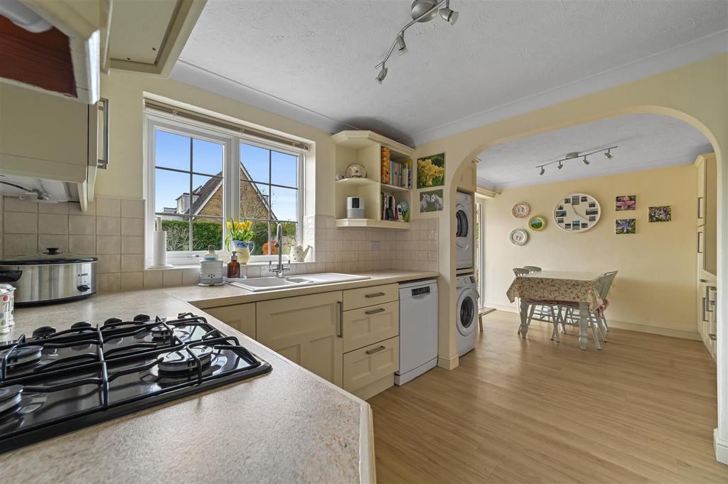 Kitchen dining room