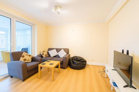 1 bedroom in a house share to rent, Burma Close, High Wycombe