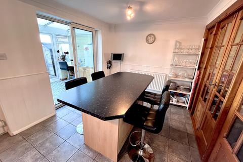 4 bedroom detached house for sale, Crosby Close, Forest Town, NG19