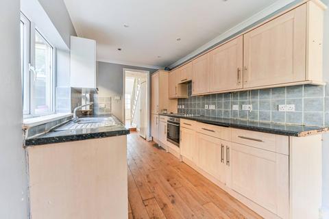 3 bedroom terraced house to rent, Parish Lane, Penge, London, SE20