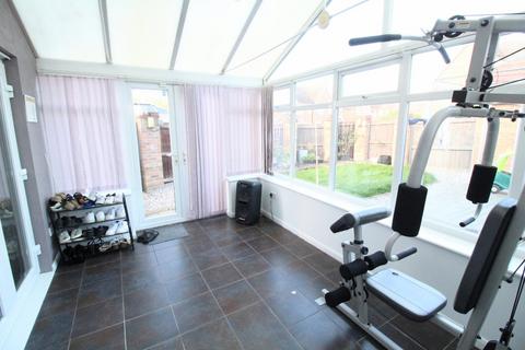3 bedroom end of terrace house for sale, Hatters Court, Warwickshire CV12