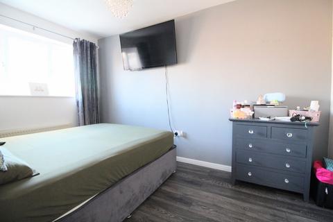 3 bedroom end of terrace house for sale, Hatters Court, Warwickshire CV12