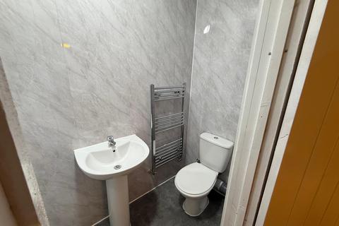 undefined, Ballinger Way, Northolt, Ballinger Way, Northolt UB5