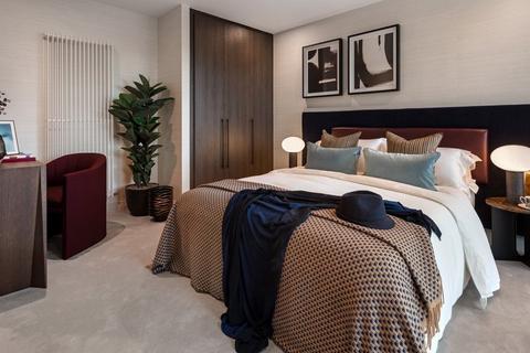 undefined, Queens Cross, London, E16