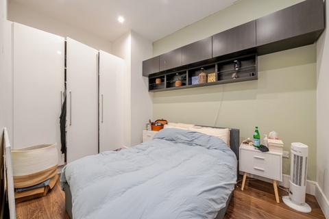 1 bedroom flat for sale, Porchester Road, Bayswater, London, W2