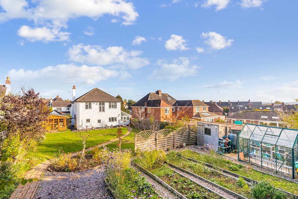 A06 - 7 Maryfield Avenue Exeter - 251028