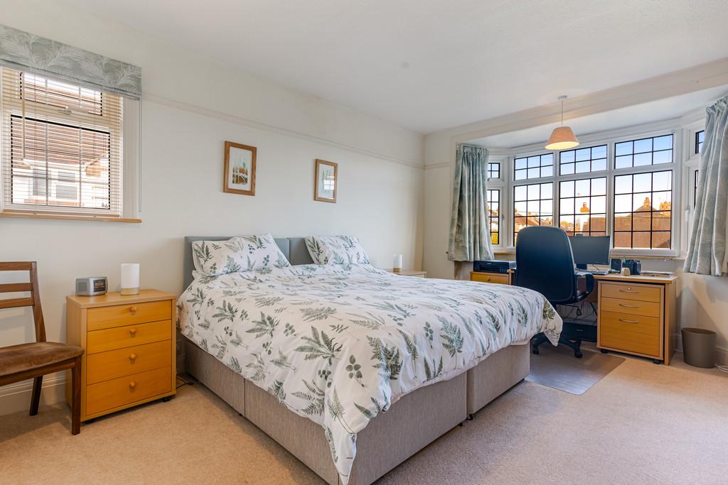 A22 - 7 Maryfield Avenue Exeter - 251028