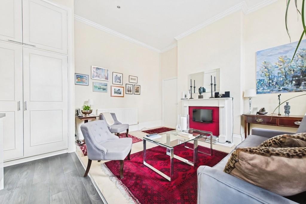 42865e0e-CAM01085 G0-PR0649-STILL009