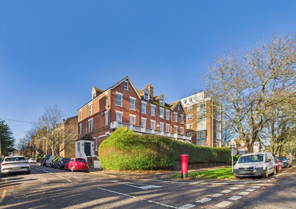 CAM01085 G0-PR0661-STILL003 - Edited