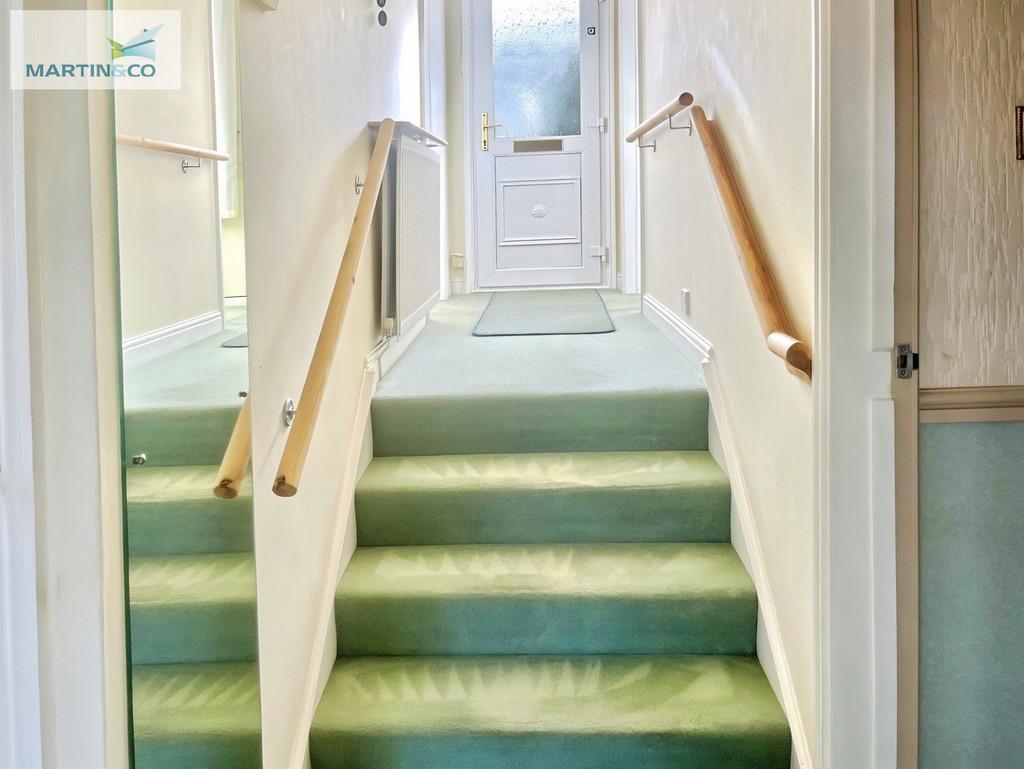 Ef383004-Sandell 20close 20hallway