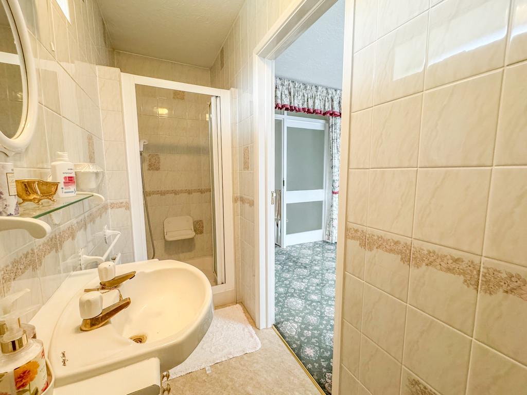 En suite 1