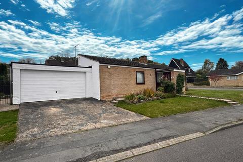 2 bedroom detached bungalow to rent, Coldermeadow Avenue, Corby NN18