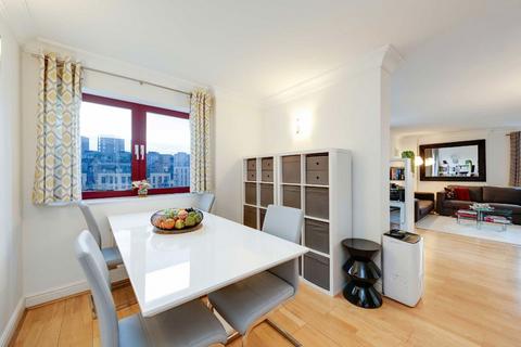 2 bedroom flat to rent, William Morris Way, London SW6