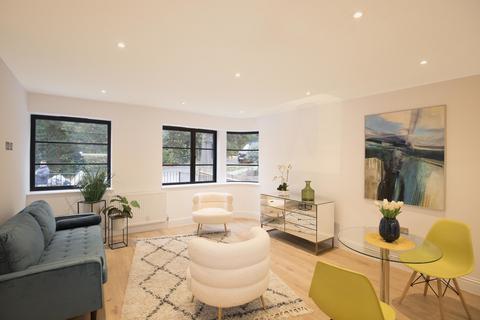 undefined, Hollyfield Road, Surbiton KT5