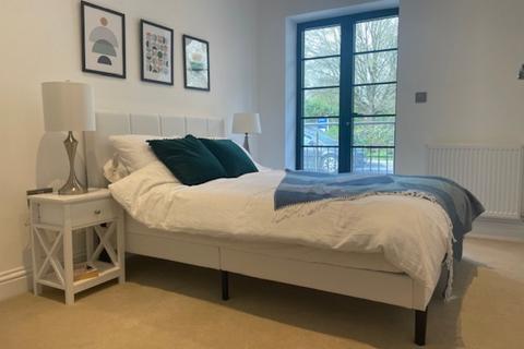 undefined, Hollyfield Road, Surbiton KT5