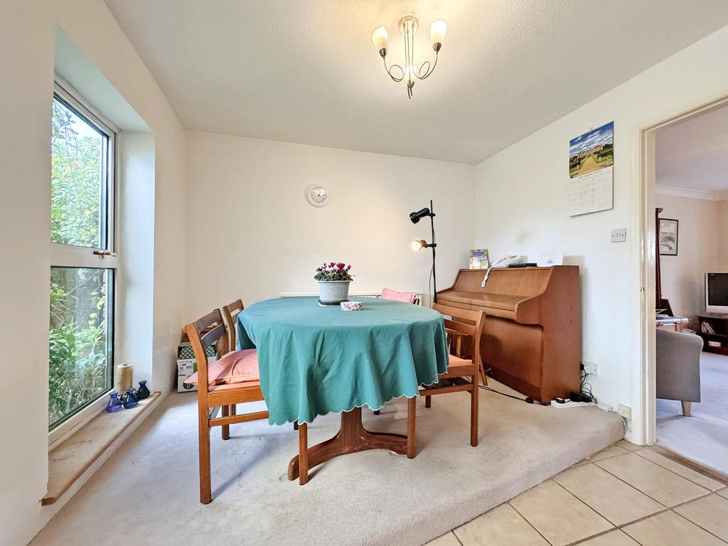47 ML Dining Area