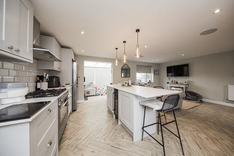 2 bedroom semi-detached house for sale, Courthope Avenue, Wadhurst