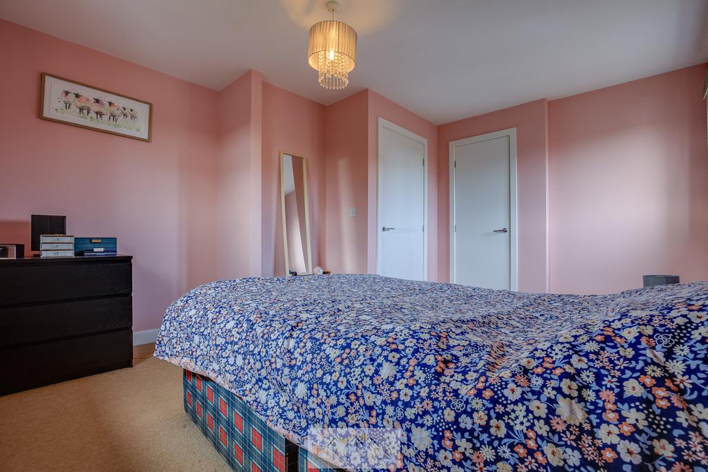 Bedroom 2.4