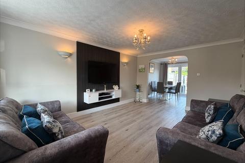 3 bedroom semi-detached house for sale, Rosebank Close, Winsford