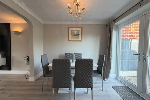 3 bedroom semi-detached house for sale, Rosebank Close, Winsford