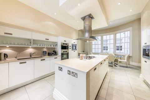 4 bedroom flat to rent, Upper Grosvenor Street, London W1K