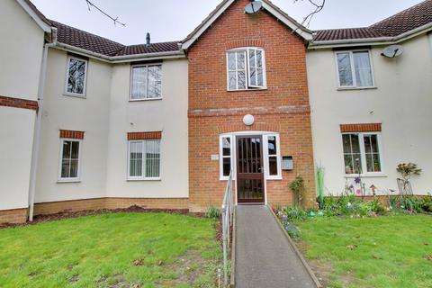 1 bedroom ground floor flat for sale, Hussars Court, March PE15
