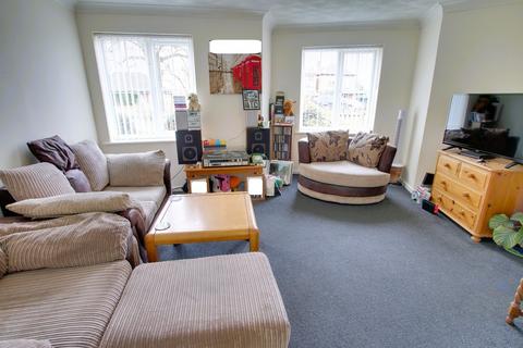 1 bedroom ground floor flat for sale, Hussars Court, March PE15