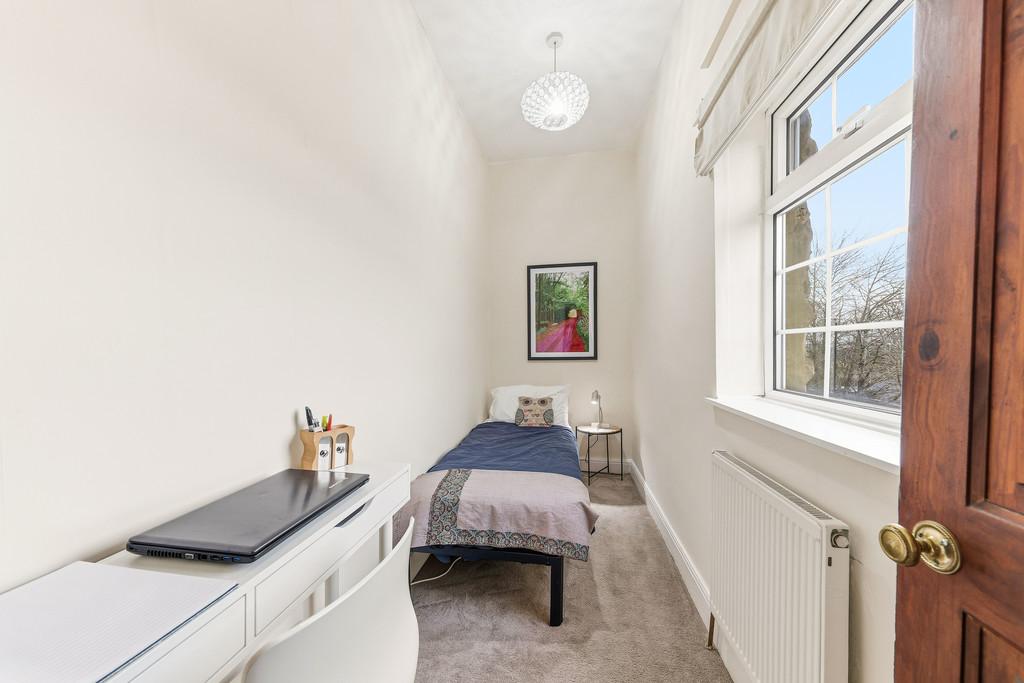 2 Donald Street-16