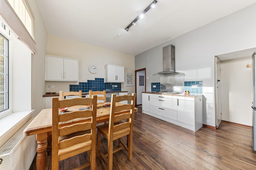 2 Donald Street-03