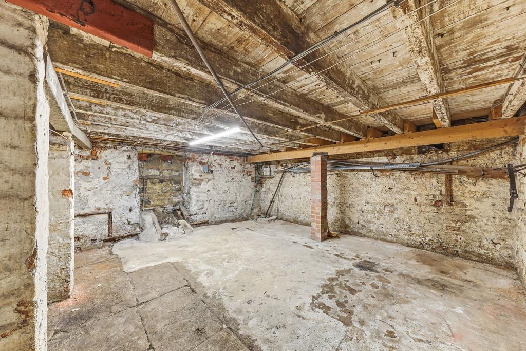 2 Donald Street-09