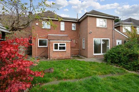 undefined, Walford Road, Ross-on-Wye, Generous Gardens