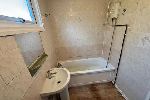 3 bedroom terraced house for sale, Swain Court, Lumbertubs, Northampton NN3